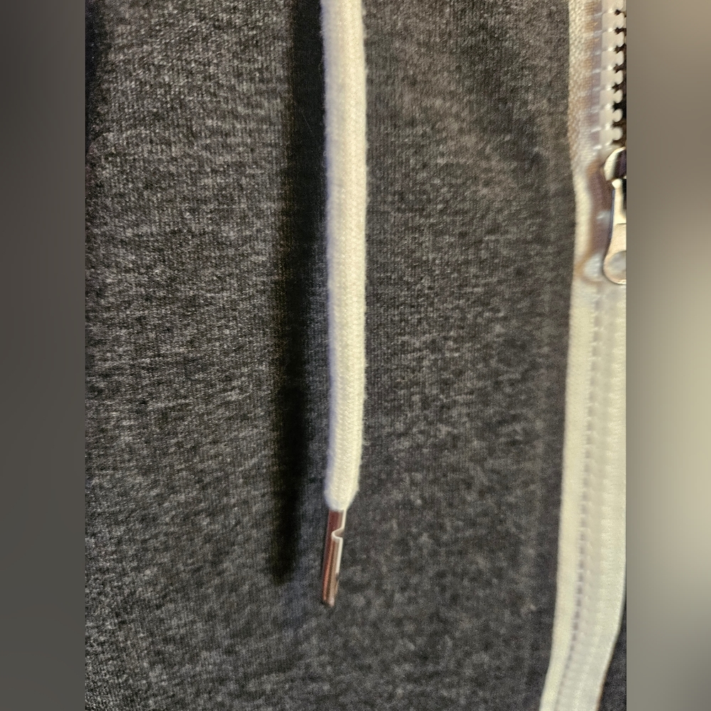 NWOT AMAZON  dark Grey zipper hoodie SMALL UNISEX - Picture 4 of 12